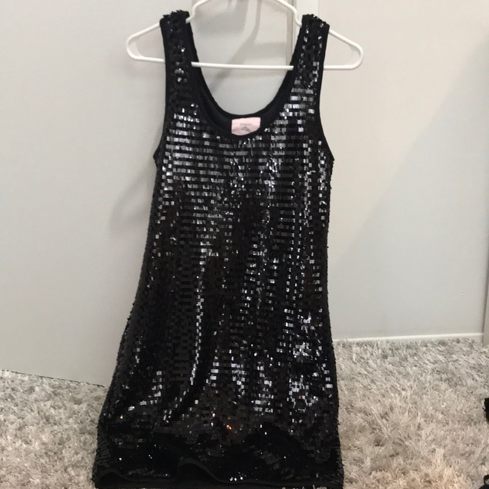 Black shimmery dress